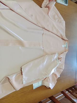 Traje de evento rosa para mujer