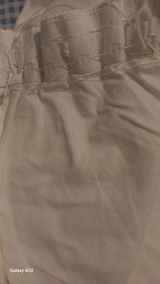 Tenda beige in tessuto