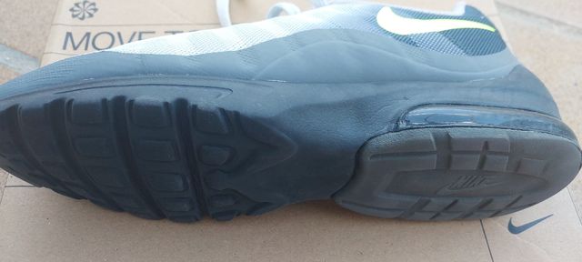 Zapatillas Nike Grises y Verdes