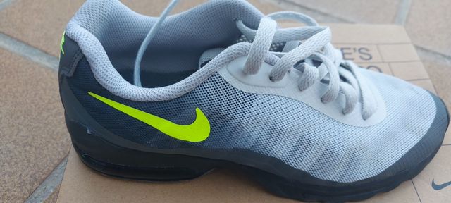 Zapatillas Nike Grises y Verdes