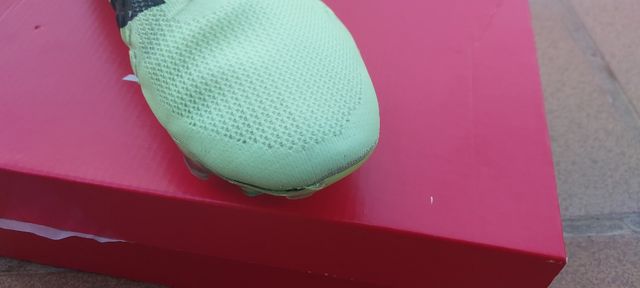 Zapatillas de fútbol verdes
