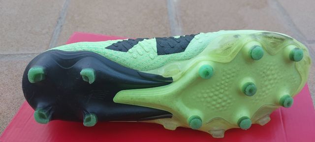 Zapatillas de fútbol verdes