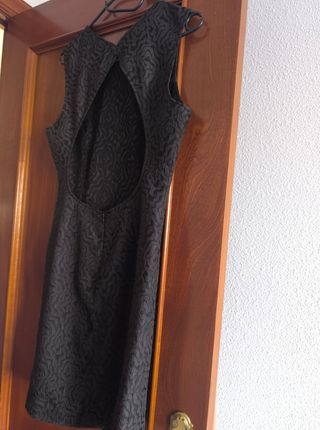 Vestido corto negro con textura
