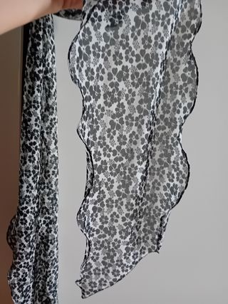 Fular foulard fantasia fiori bianco e nero