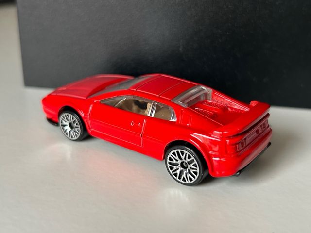 Hot Wheels Lotus Esprit Rojo