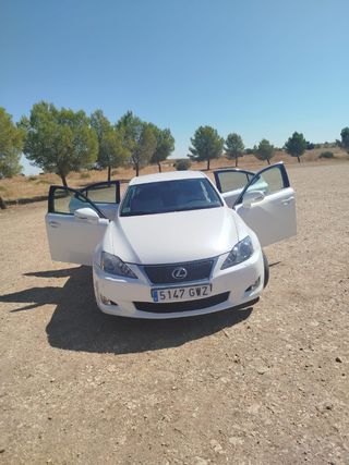 Lexus IS 2010