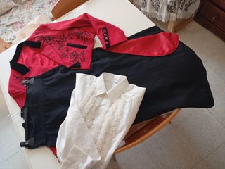 Traje corto señora rojo y negro