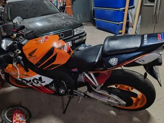 Se vende Honda CBR 1000 RR 2005