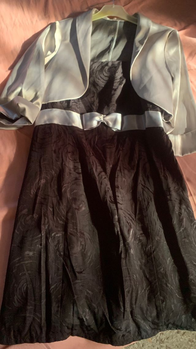 Vestido y Chaqueta Plateada