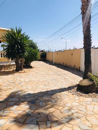 Chalet en venta en La Siesta - El Salado - Torreta en Torrevieja