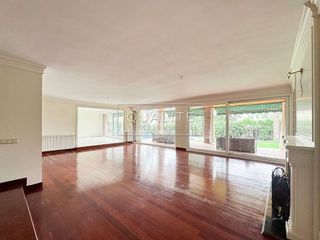 Chalet en alquiler en Piovera - Conde Orgaz en Madrid