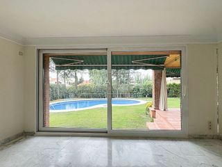 Chalet en alquiler en Piovera - Conde Orgaz en Madrid