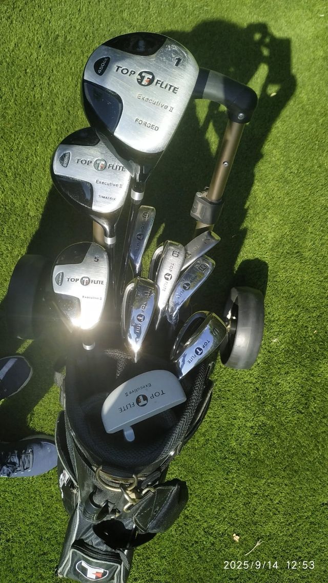 Carrito y Bolsa de Golf con Palos