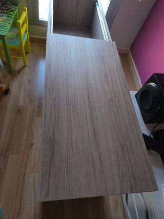 Escritorio extensible de madera