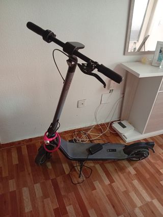 Se vende patín eléctrico como nuevo con su garantí