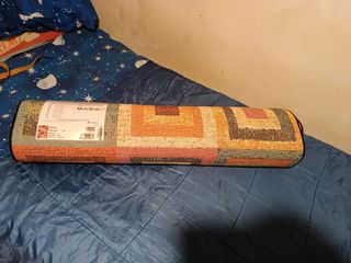 Tappeto a quadri multicolore in polipropilene