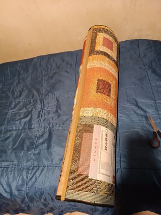 Tappeto a quadri multicolore in polipropilene