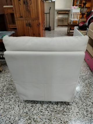 SILLÓN PIEL GIRATORIO Y BALANCÍN