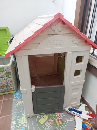 Casita infantil Smoby para jardín