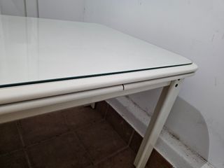 Mesa extensible , lacada.