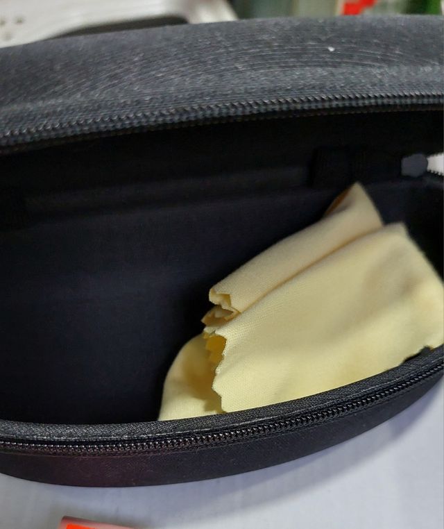 Gafas de sol plateadas