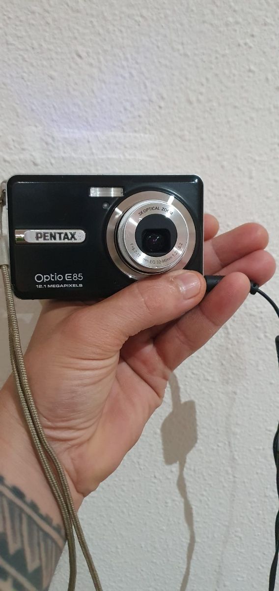 Cámara Pentax Optio E85