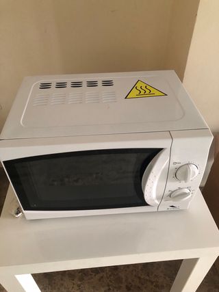 Microondas Sytech con Grill