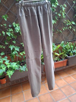 Pantalón de rayón verde oliva