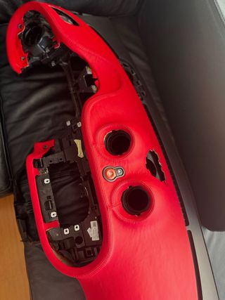 Salpicadero de cuero Smart ForTwo 453 Rojo