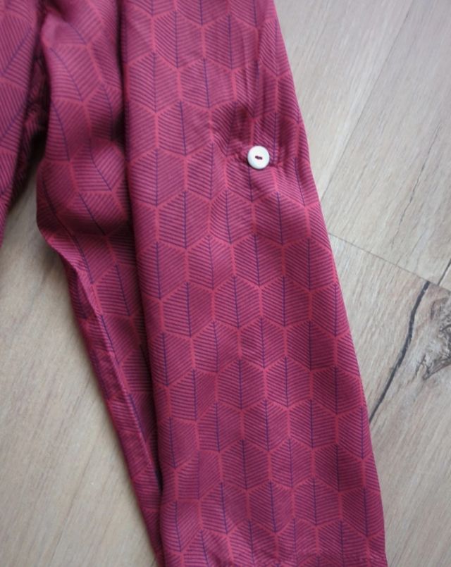 Vestido camisero rojo con estampado