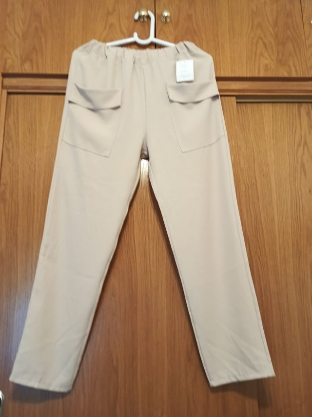Pantalón beige a estrenar