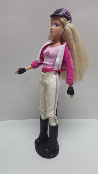 Muñeca Barbie Mattel 2005 RF62