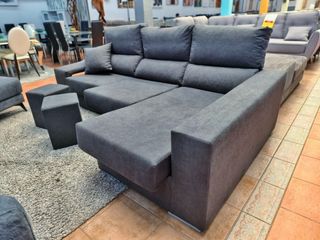 Sofá modular con chaise longue y otomanas