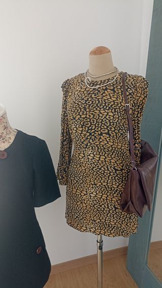 2 Vestidos Verde y Multicolor