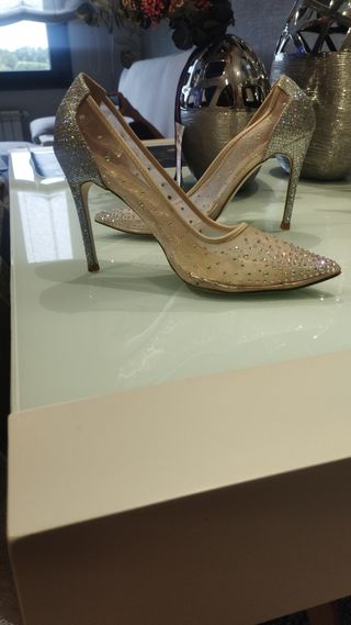 Zapatos de Novia Beige y Plateados.