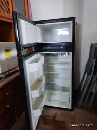 Frigorífico trivalente