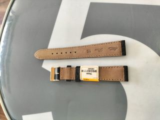 Correa de piel para reloj - Negra y dorada nueva.