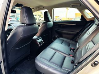 Lexus NX 2.5 300h EXECUTIVE 4WD con CUERO COMPLETO, CÁMARA TRASERA... 