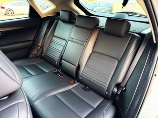 Lexus NX 2.5 300h EXECUTIVE 4WD con CUERO COMPLETO, CÁMARA TRASERA... 