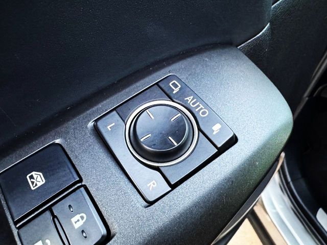 Lexus NX 2.5 300h EXECUTIVE 4WD con CUERO COMPLETO, CÁMARA TRASERA...