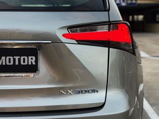 Lexus NX 2.5 300h EXECUTIVE 4WD con CUERO COMPLETO, CÁMARA TRASERA... 