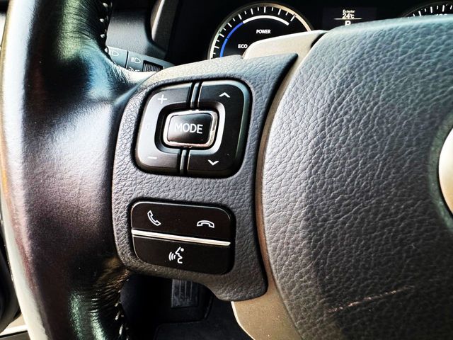 Lexus NX 2.5 300h EXECUTIVE 4WD con CUERO COMPLETO, CÁMARA TRASERA...