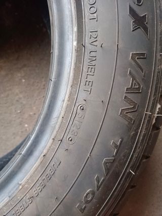 2 Neumáticos Triangle 215/70 R16C 108/106T