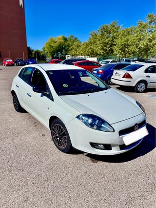 FIAT BRAVO 1.6 16v EASY 105CV – AÑO 2015 – DIÉSEL 