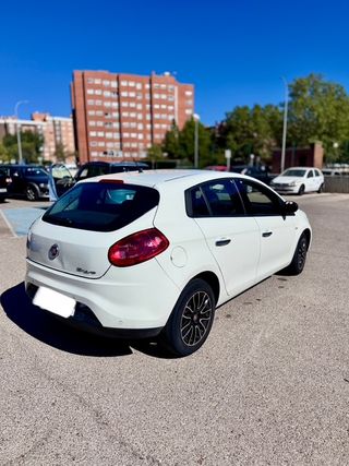 FIAT BRAVO 1.6 16v EASY 105CV – AÑO 2015 – DIÉSEL 