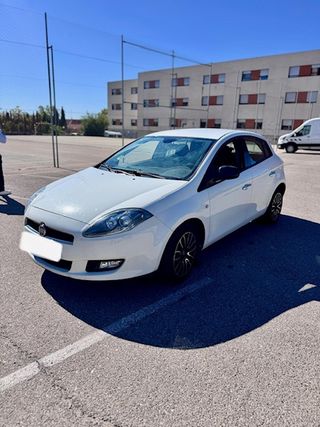 FIAT BRAVO 1.6 16v EASY 105CV – AÑO 2015 – DIÉSEL 