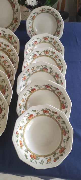 VAJILLA CHURCHILL "SEVILLA" COMPLETA.