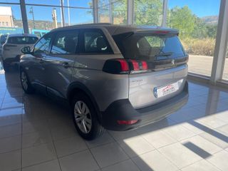 Peugeot 5008 2017