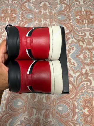 Jordan 1 Chicago Black Toe