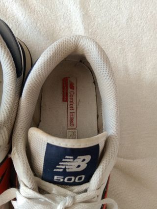 Zapatillas New Balance Clásicas Blancas y Rojas